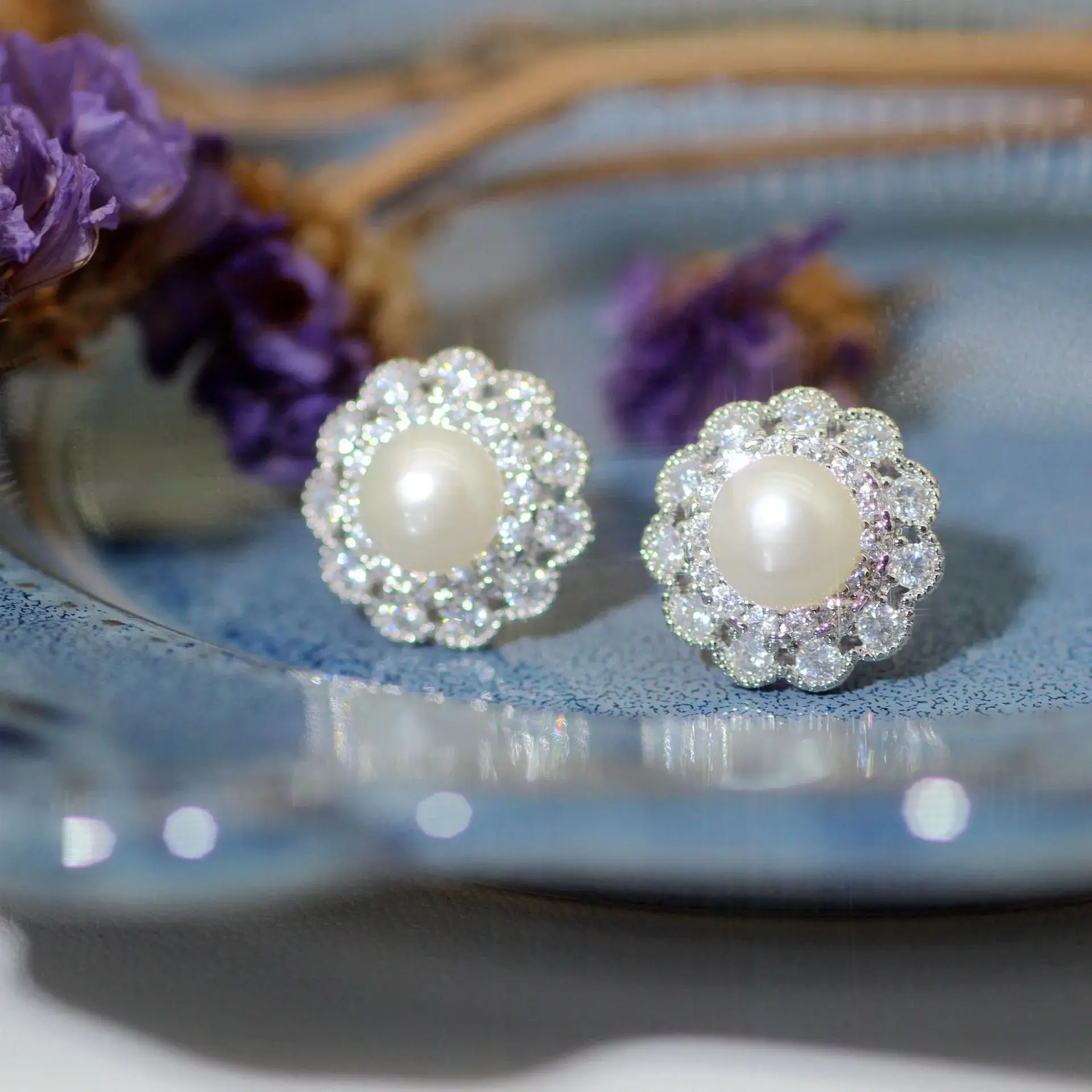 Vintage Pearl Earrings with Star Accents Gold Plated - Image 3