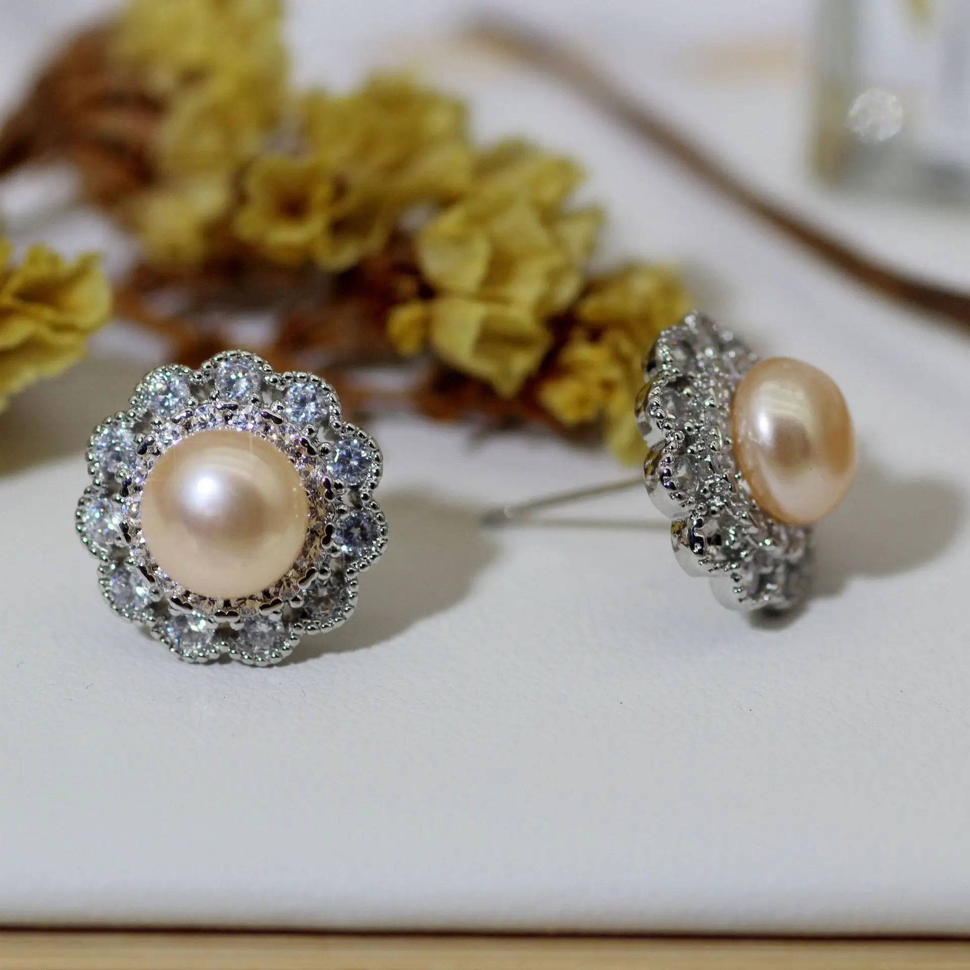 Vintage Pearl Earrings with Star Accents Gold Plated — feature 13