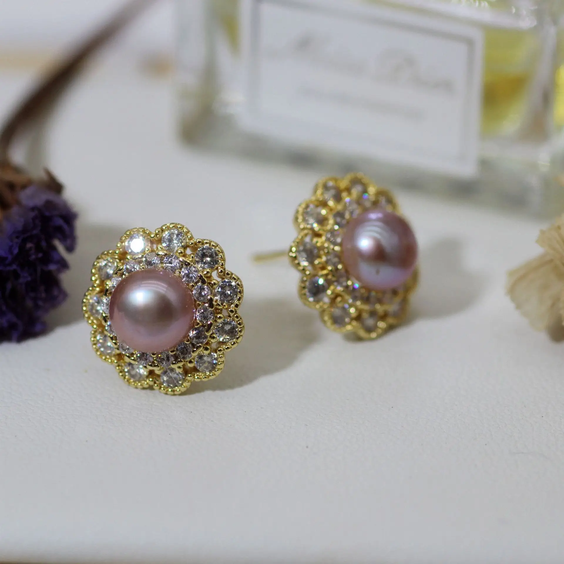 Vintage Pearl Earrings with Star Accents Gold Plated — feature 15
