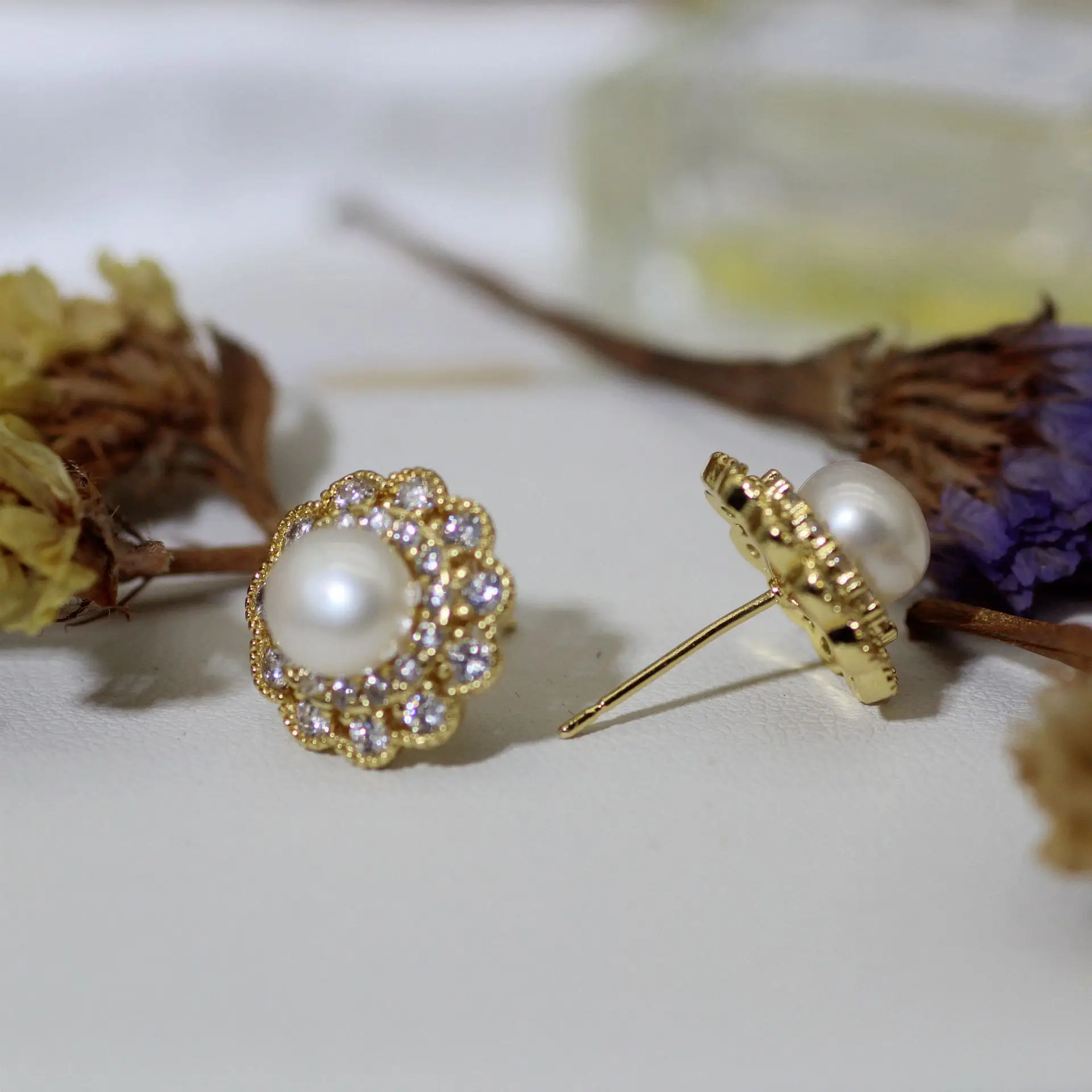 Vintage Pearl Earrings with Star Accents Gold Plated — feature 17