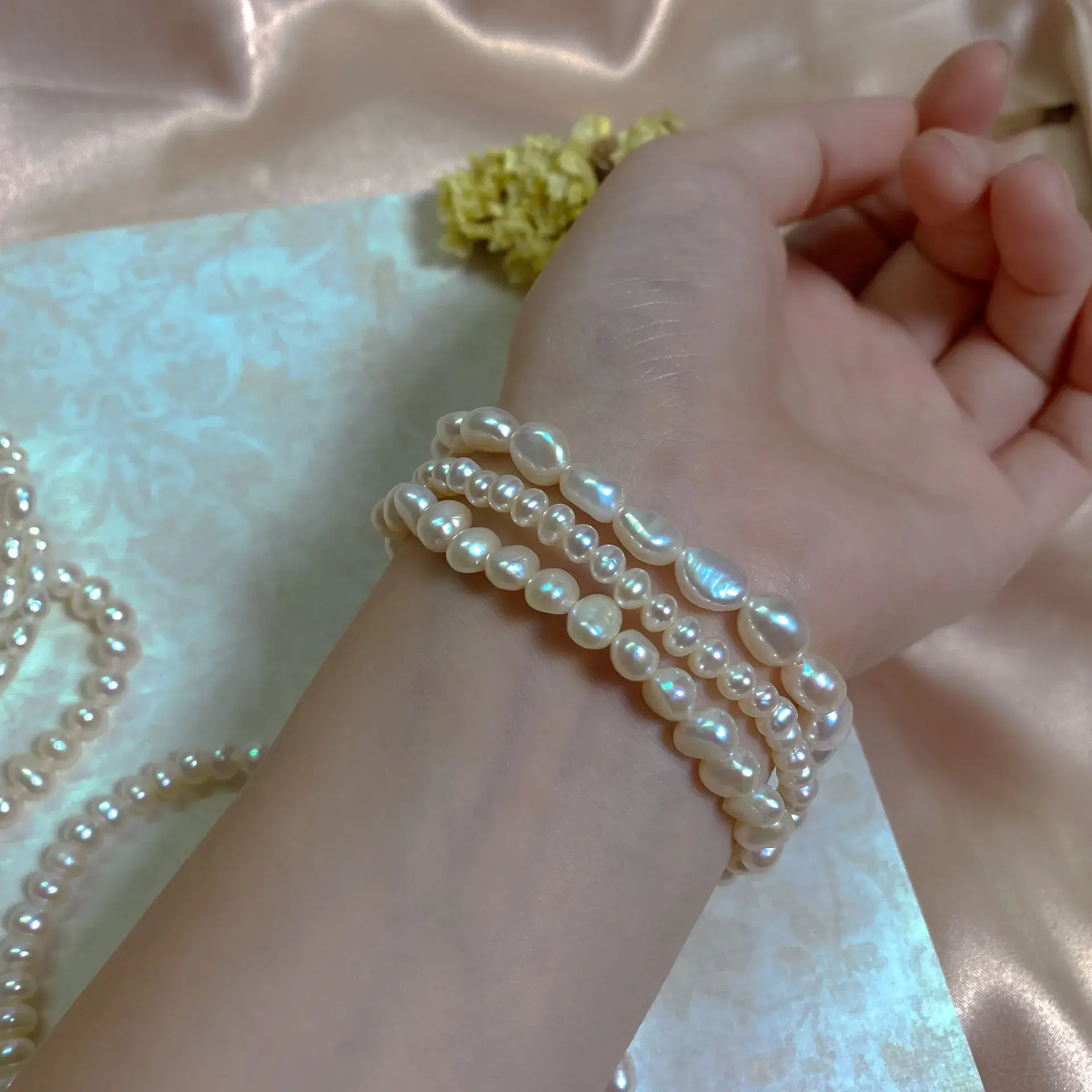Natural Baroque Pearl Bracelet for Women - Image 8