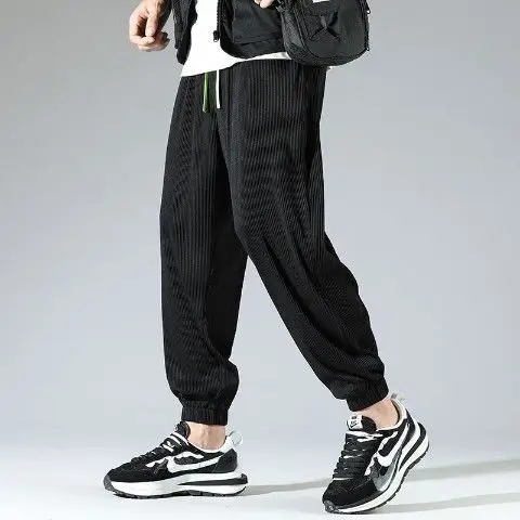 8813-Black