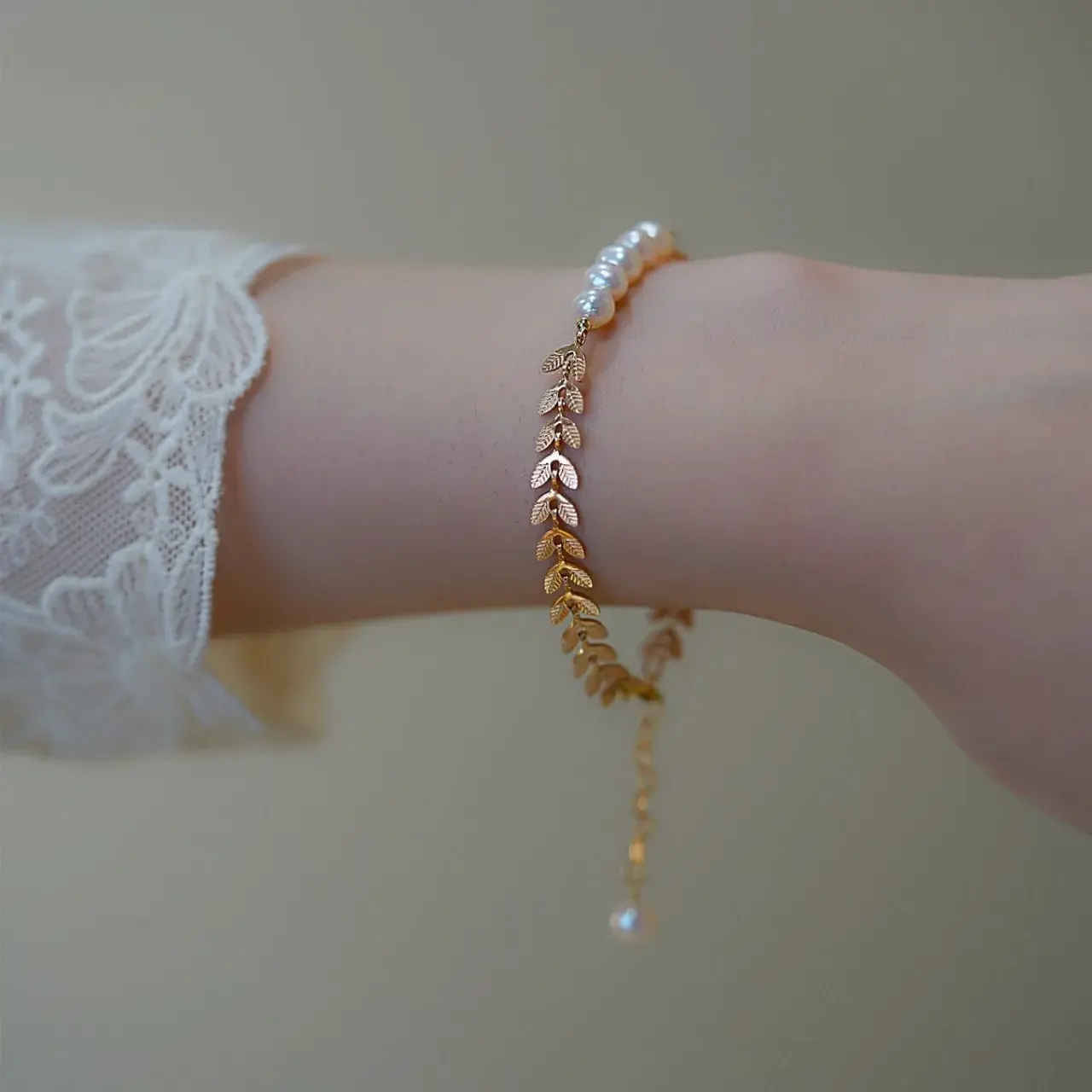 Pearl Leaf Goddess Bracelet Gold Plated All Match - Image 3