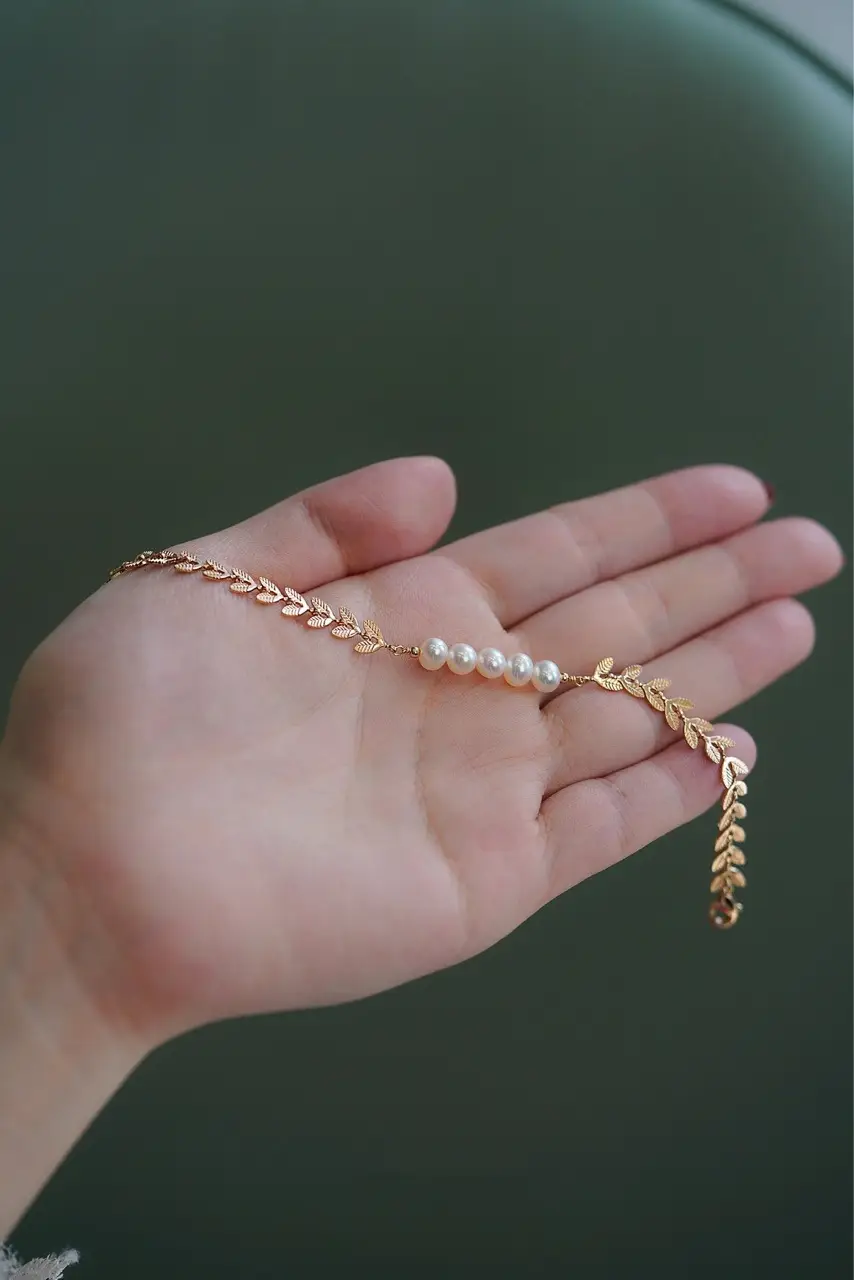 Pearl Leaf Goddess Bracelet Gold Plated All Match — feature 4