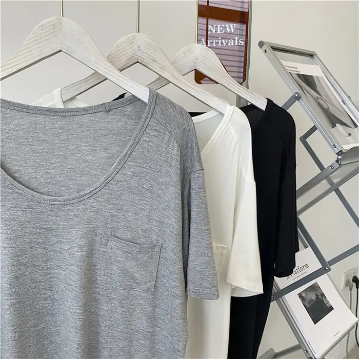 Women's Black Pocket Crew T-Shirt Thin Drapey — feature 3