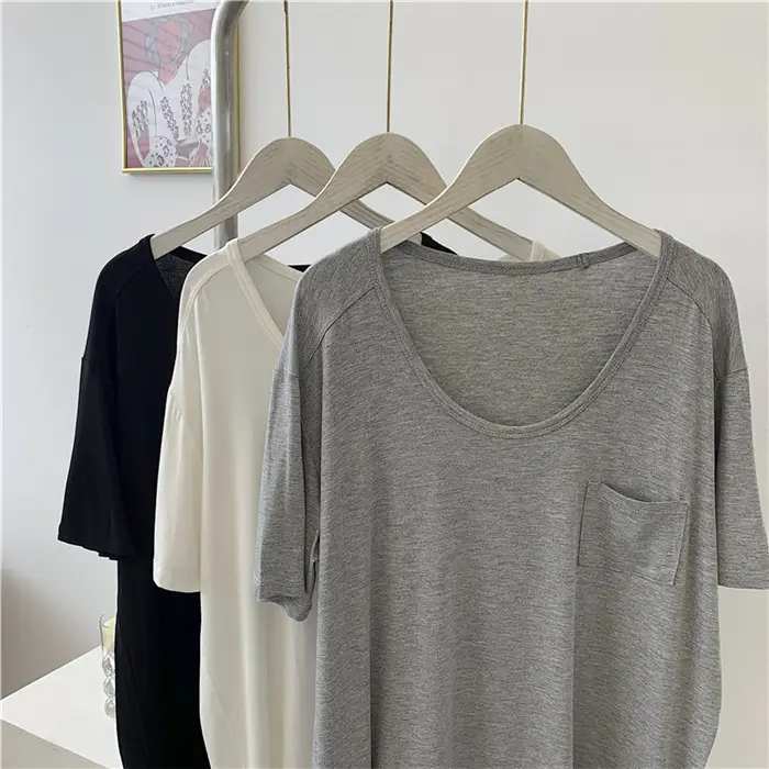 Women's Black Pocket Crew T-Shirt Thin Drapey — feature 5