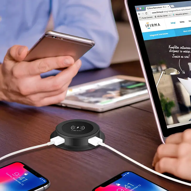 Three-in-One Wireless Charger for Smart Home Phone & USB Output - Image 5
