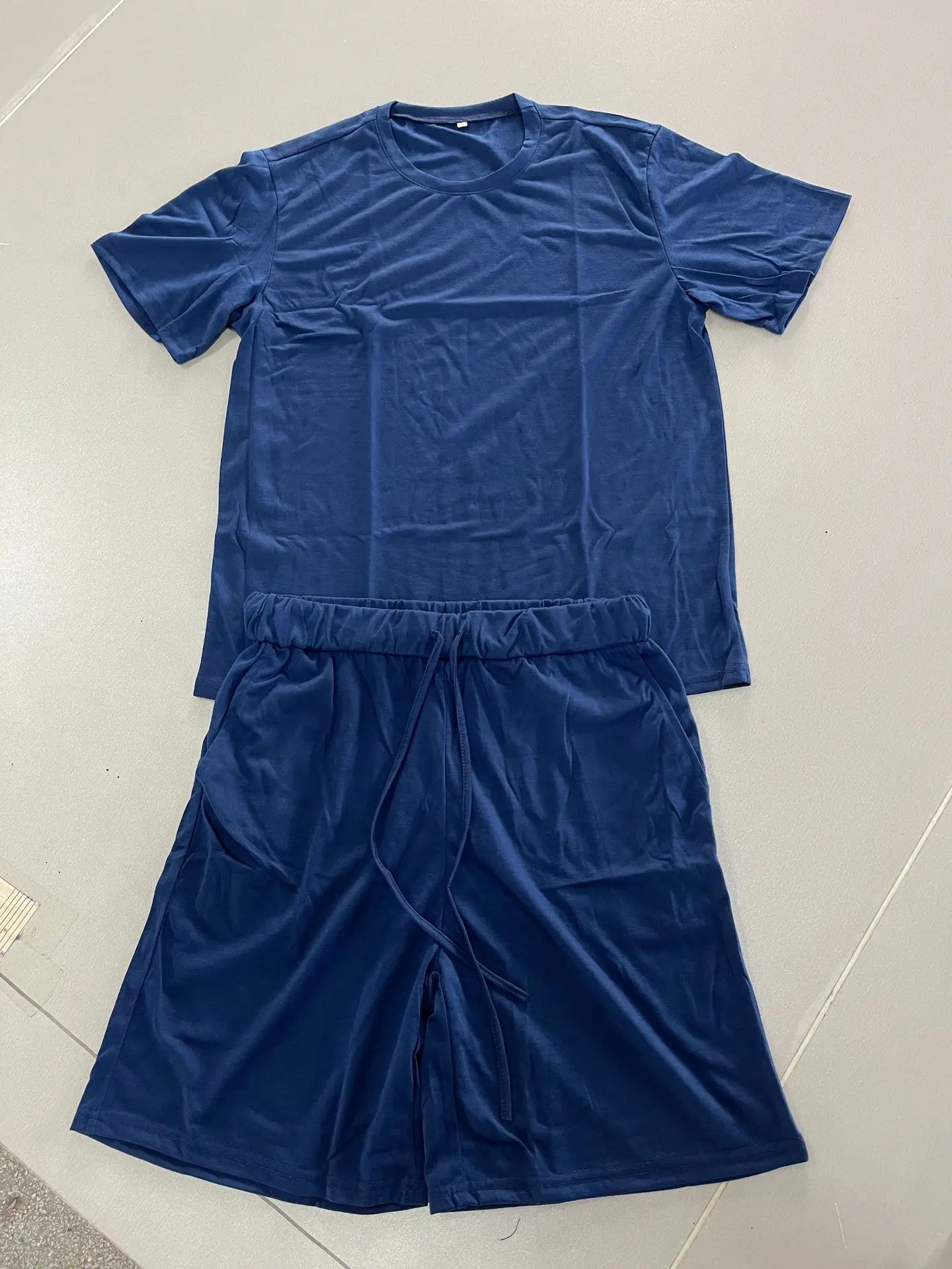 Men Red Short Sleeve Sports Shorts Suit Summer — feature 4