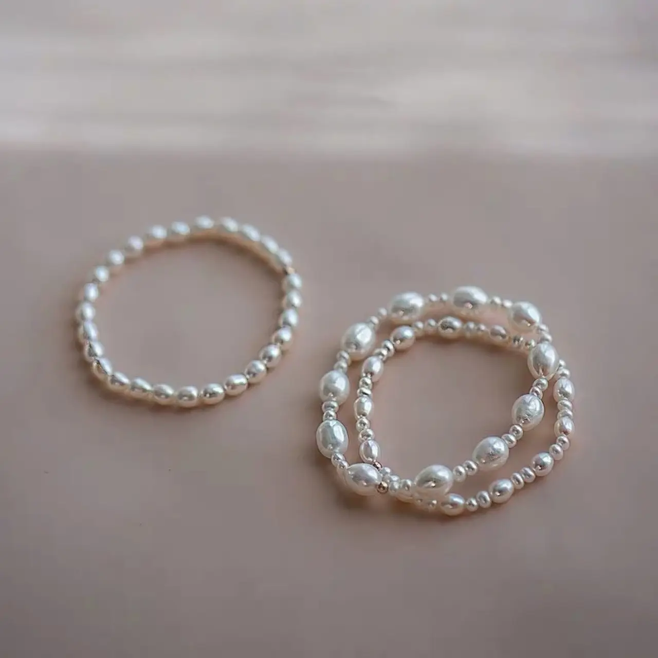 Glossy Pearl Bracelet for Women 14K Gold — feature 1