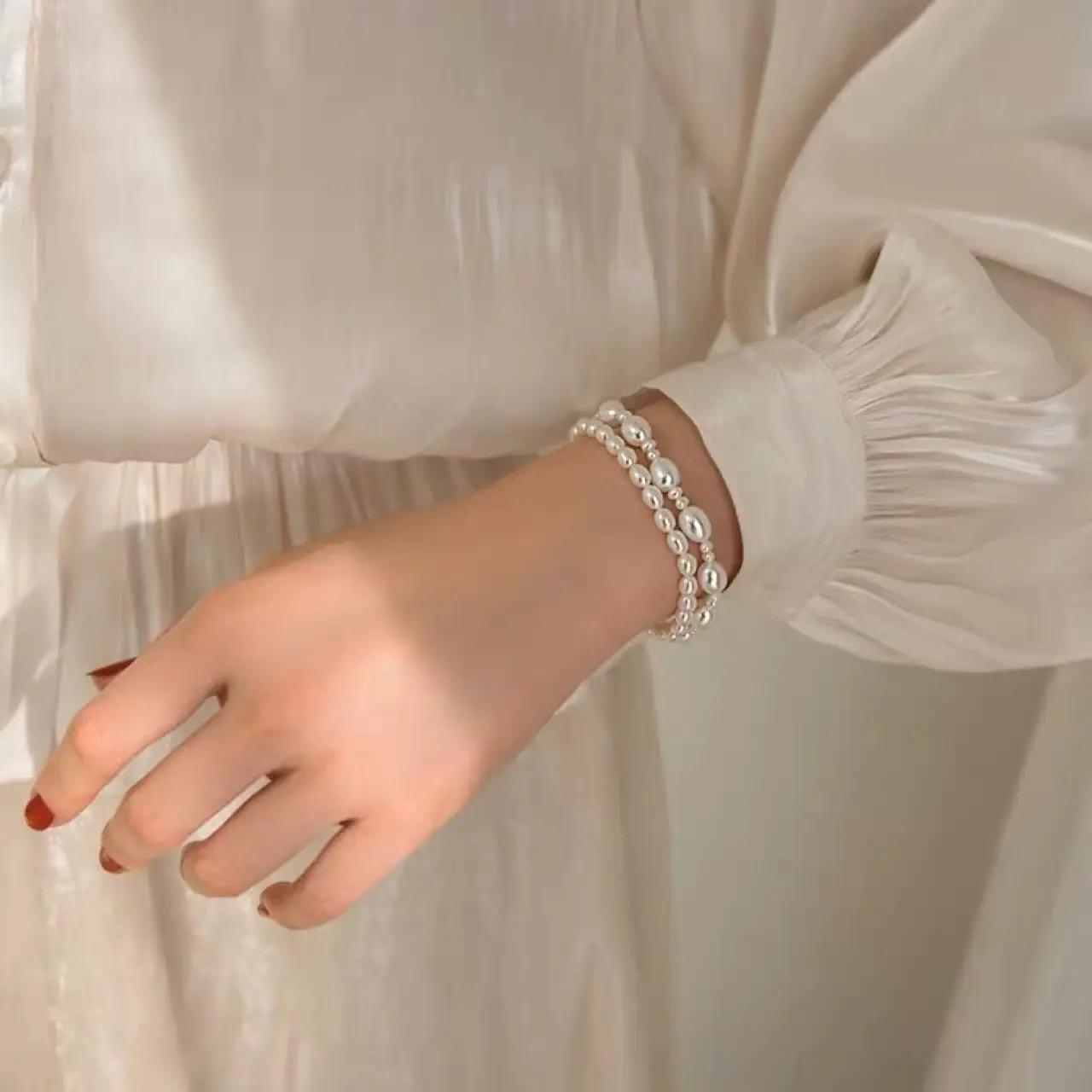Glossy Pearl Bracelet for Women 14K Gold — feature 6