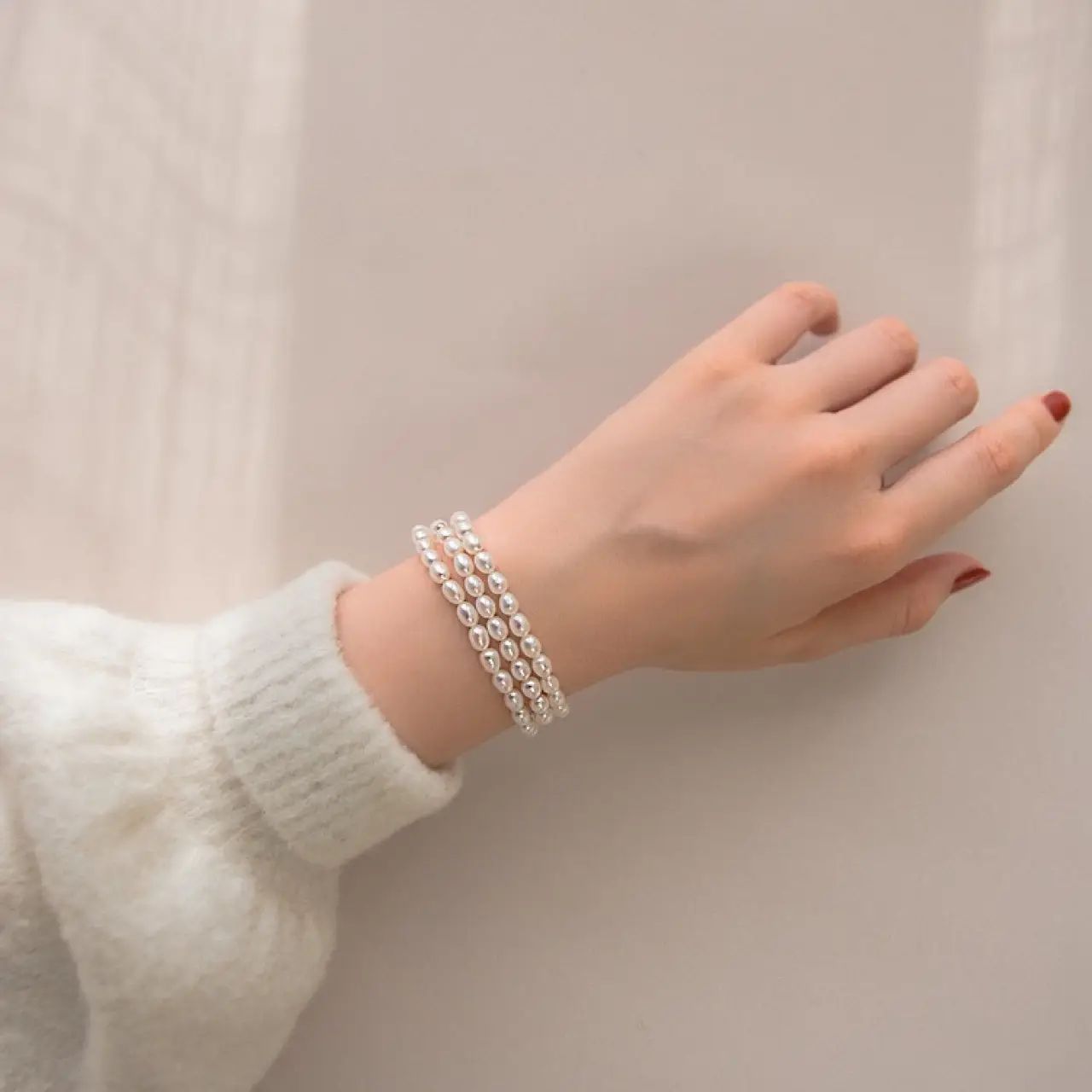 Glossy Pearl Bracelet for Women 14K Gold — feature 9