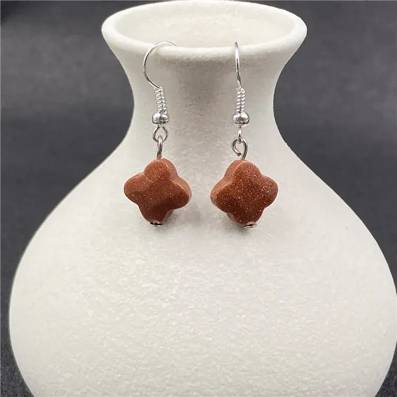 Pink Four-leaf Crystal Earrings for Women - Image 2