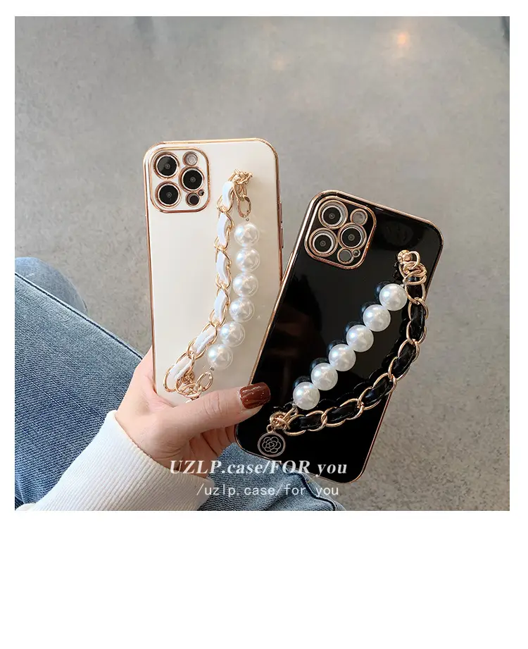 Pearl Pearl Chain iPhone Case Black — feature 4