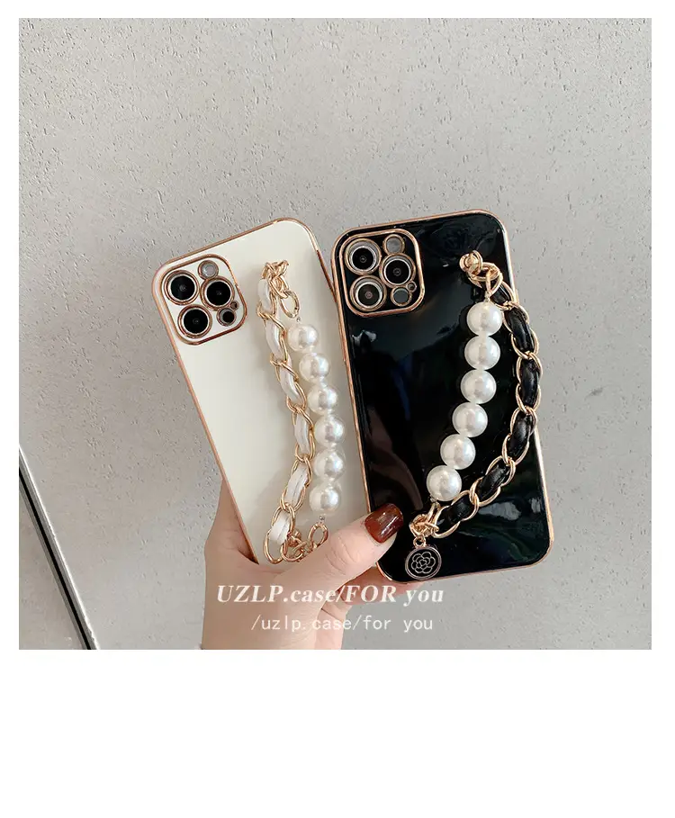 Pearl Pearl Chain iPhone Case Black — feature 5