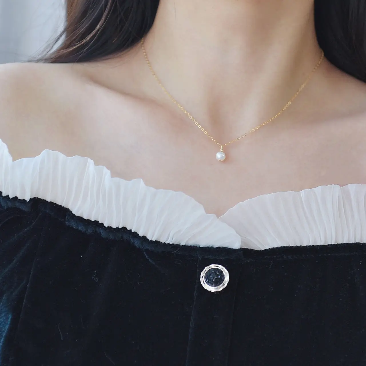 Elegant Pearl Necklace for Women 14K Gold Collarbone Style — feature 6
