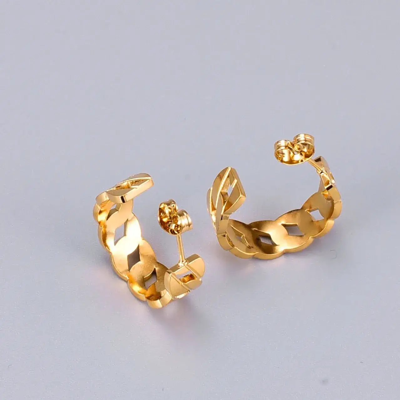 Titanium Hollow Chain Hoop Earrings Gold Plated - Image 3