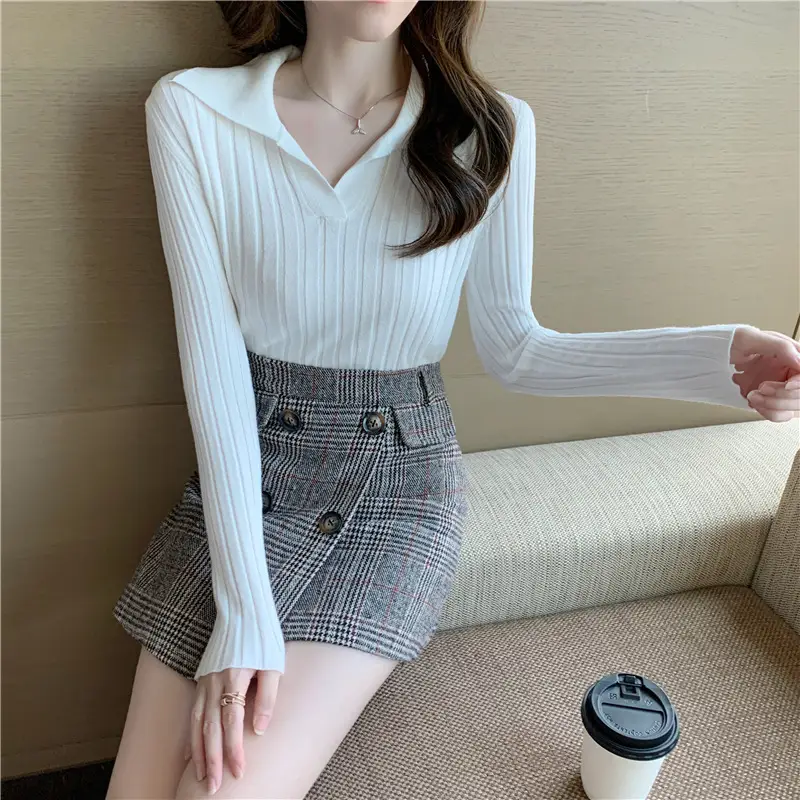 Long-sleeved knitted blue women's winter top — feature 4