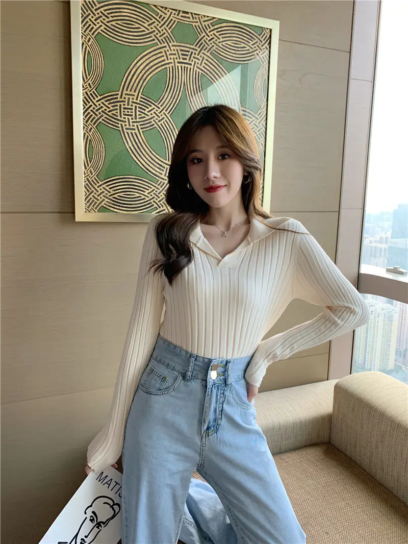 Long-sleeved knitted blue women's winter top — feature 7