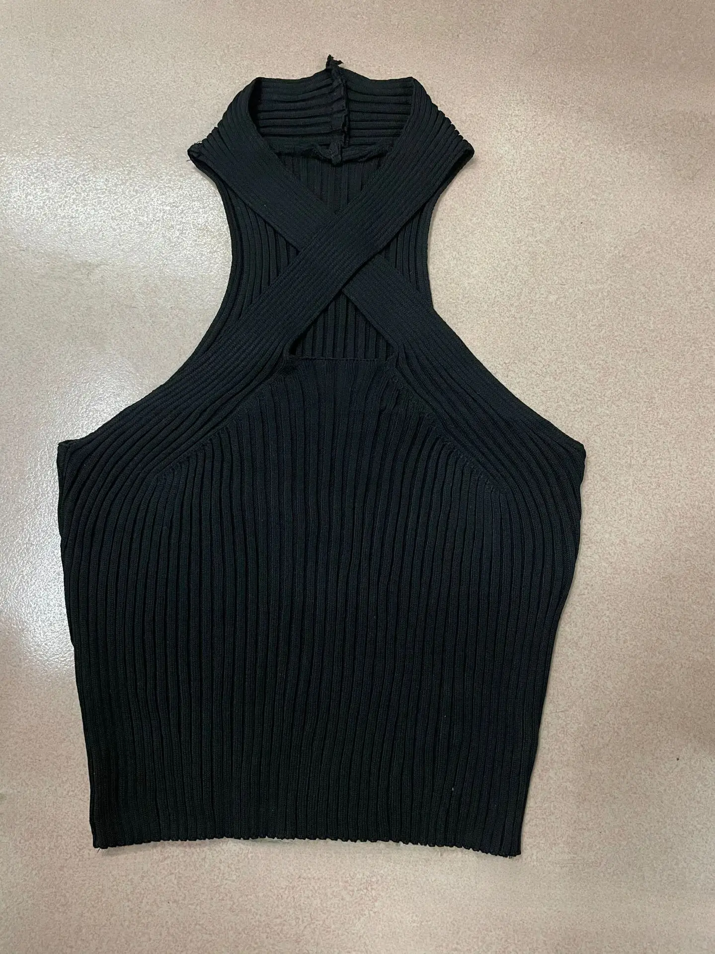 2025 Summer Cross Cut Out Halterneck Camisole Women — feature 1