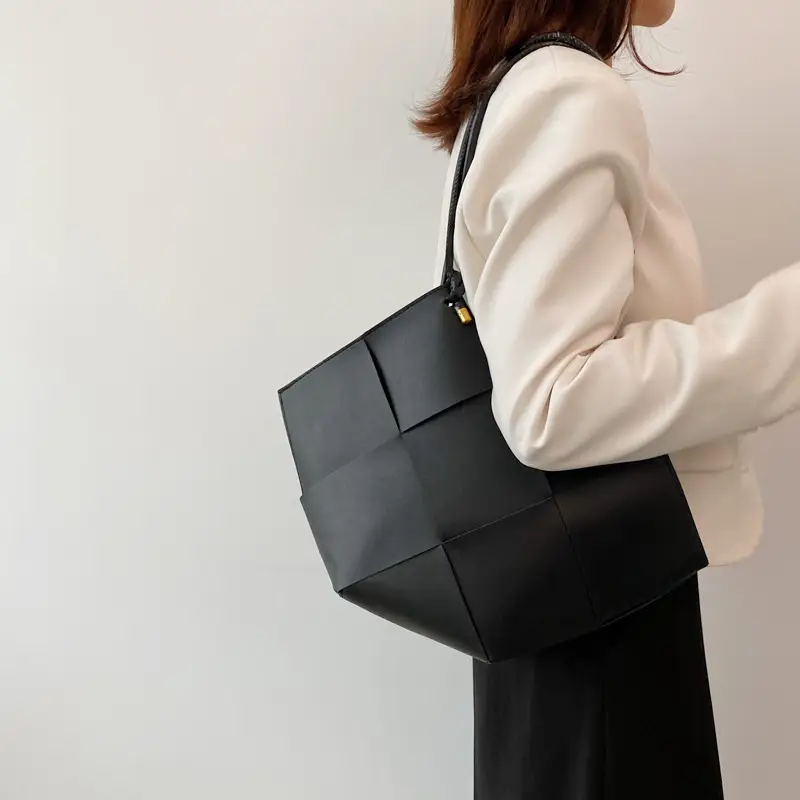 Women's Large Capacity Black Shoulder Bag 2021 - Image 3