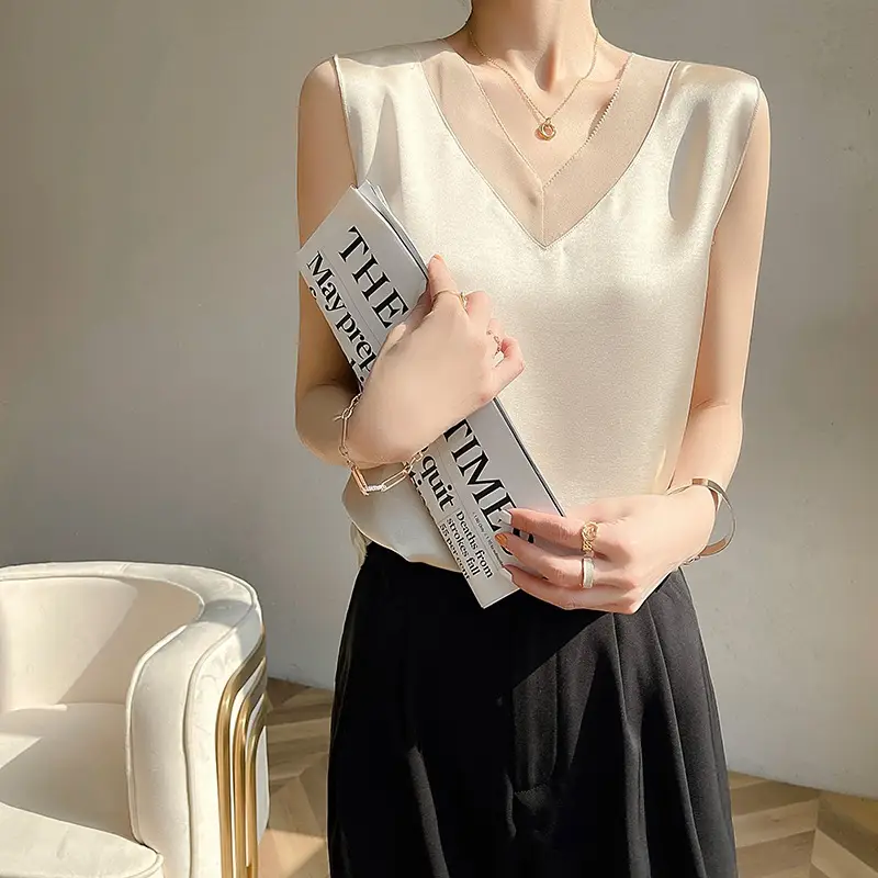 Women's V-Neck Sleeveless Silk Top Summer Suit - Image 12