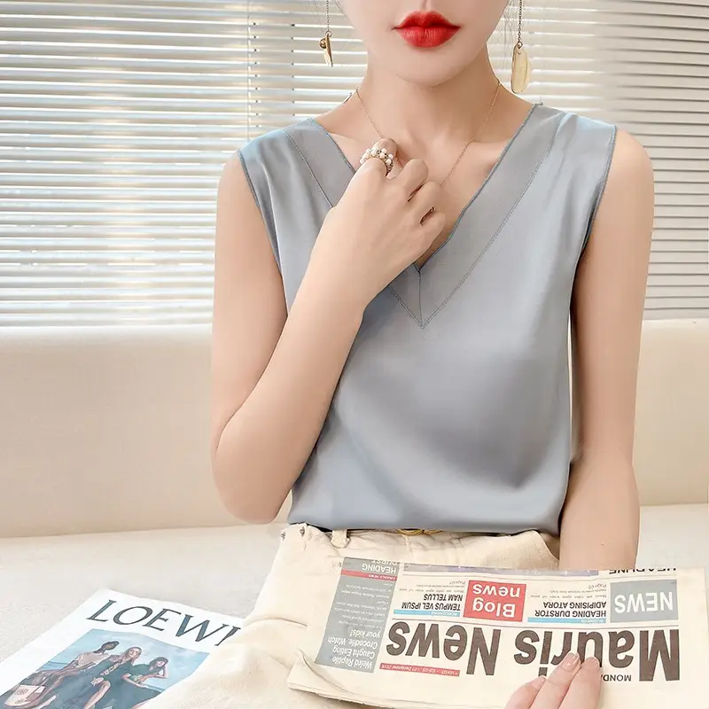 Women's V-Neck Sleeveless Silk Top Summer Suit - Image 4