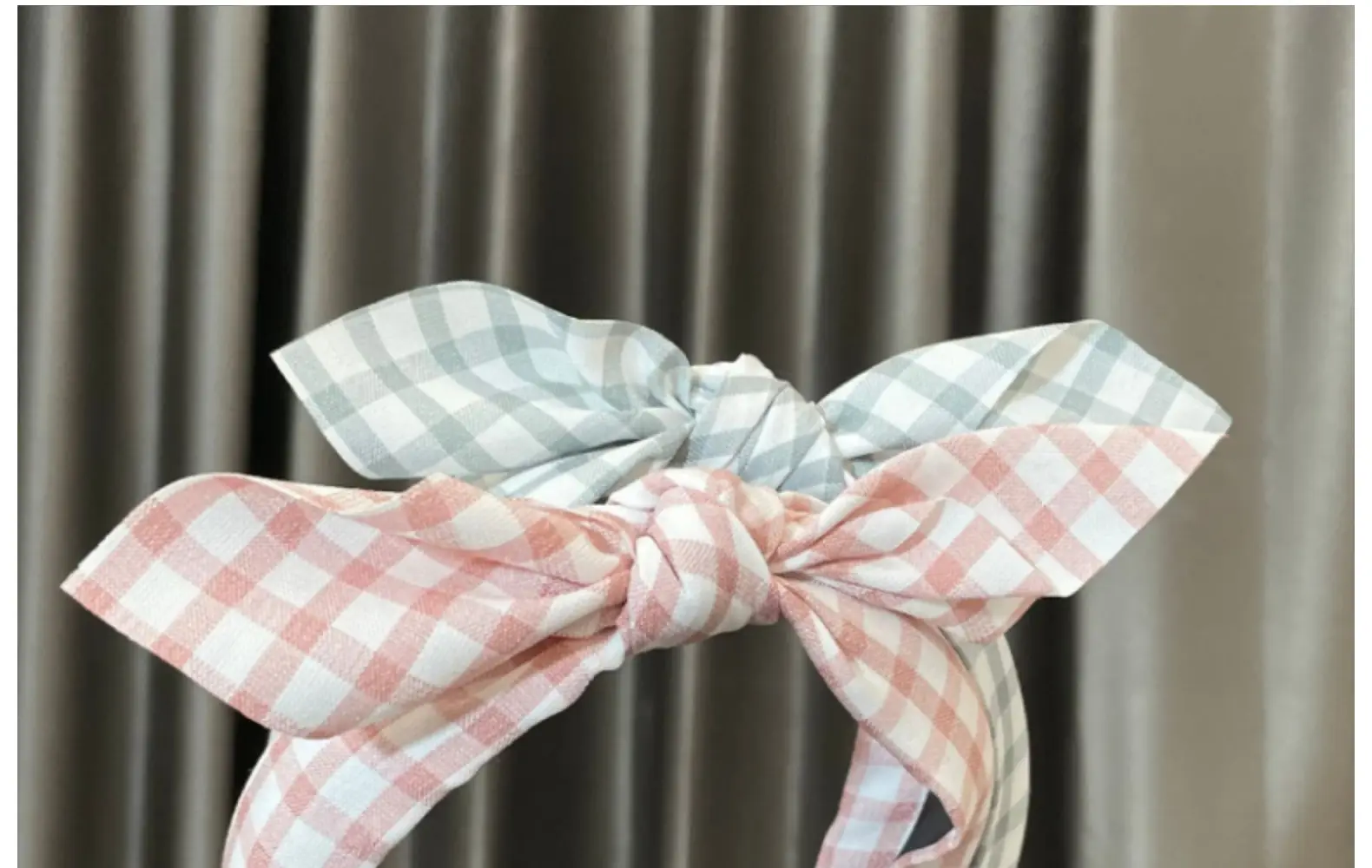 Vintage Checkered Bow Hair Accessory for Women — feature 13