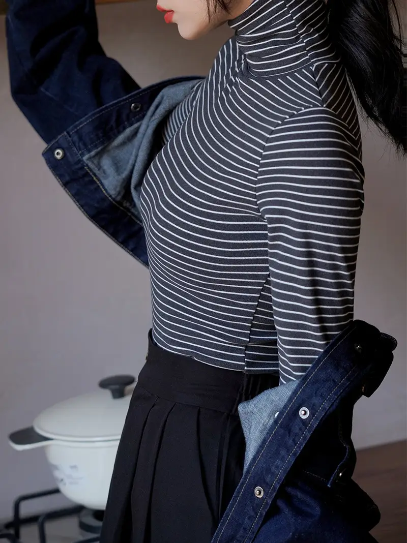 Women's Striped Turtleneck Shirt with Velvet Fleece Lining