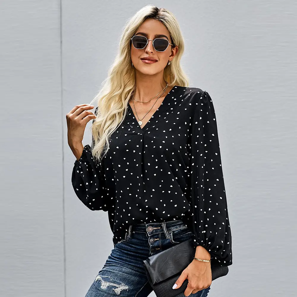 V-Neck Polka Dot Long Sleeve T-Shirt Black — feature 5