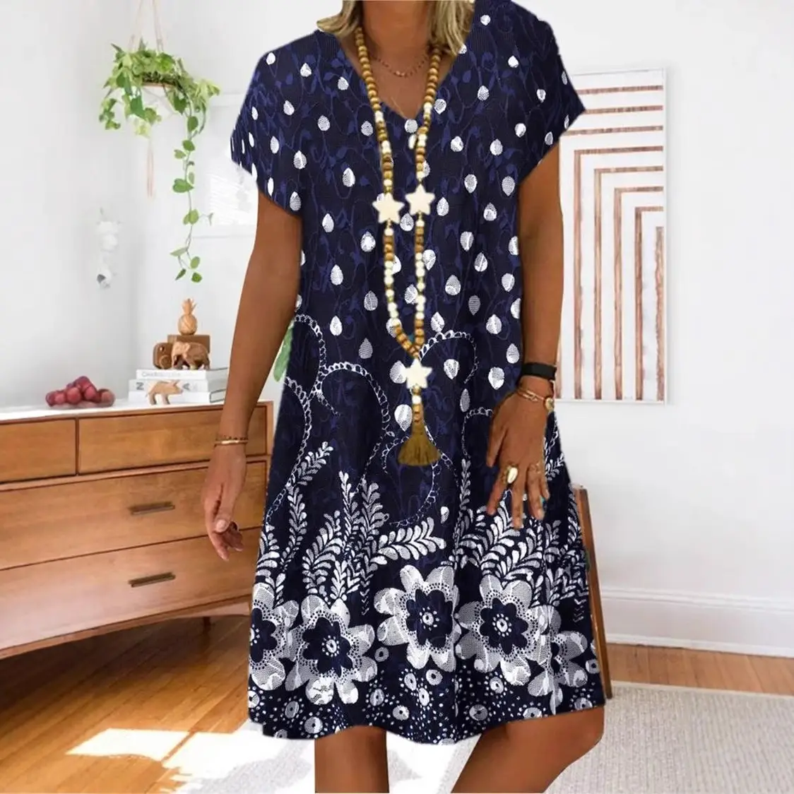 Women's Navy Floral V-Neck Short Sleeve Dress