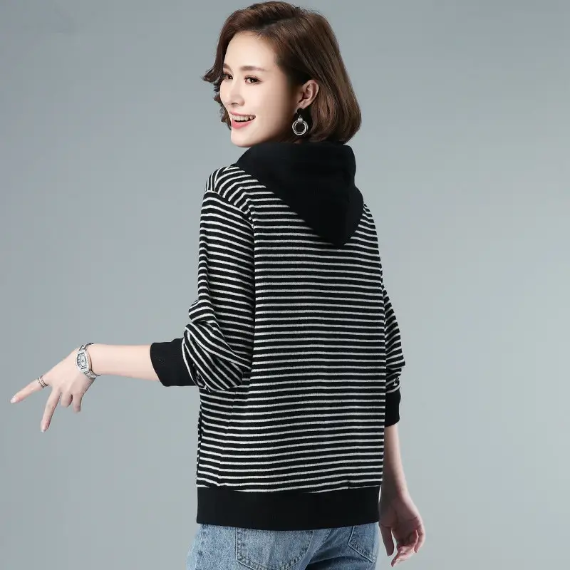 Women Fleece Lined Hooded Sweatshirt Black Striped 100kg - Image 5
