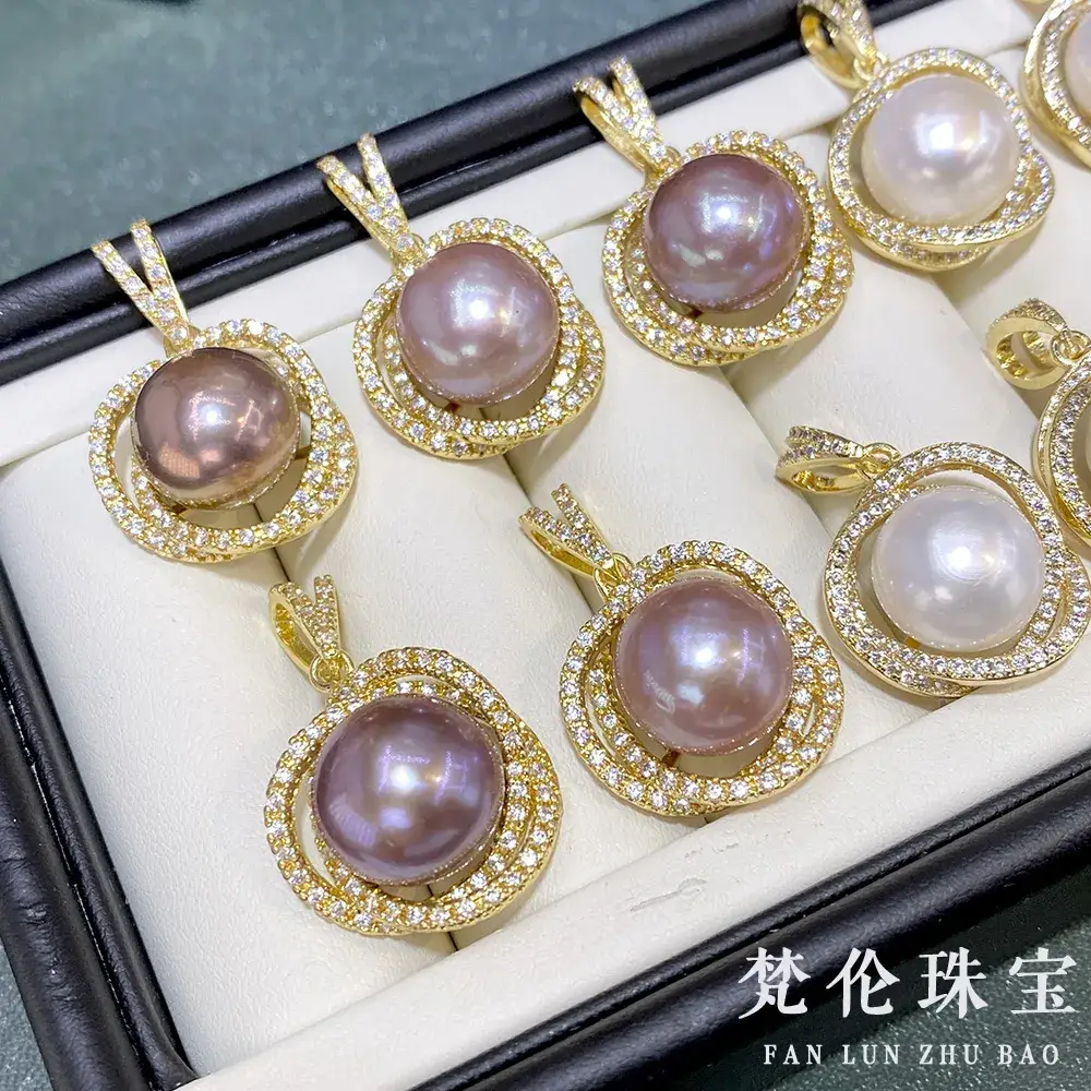11mm Purple Pearl Rings 18K Gold with Crystal Accents - Image 4