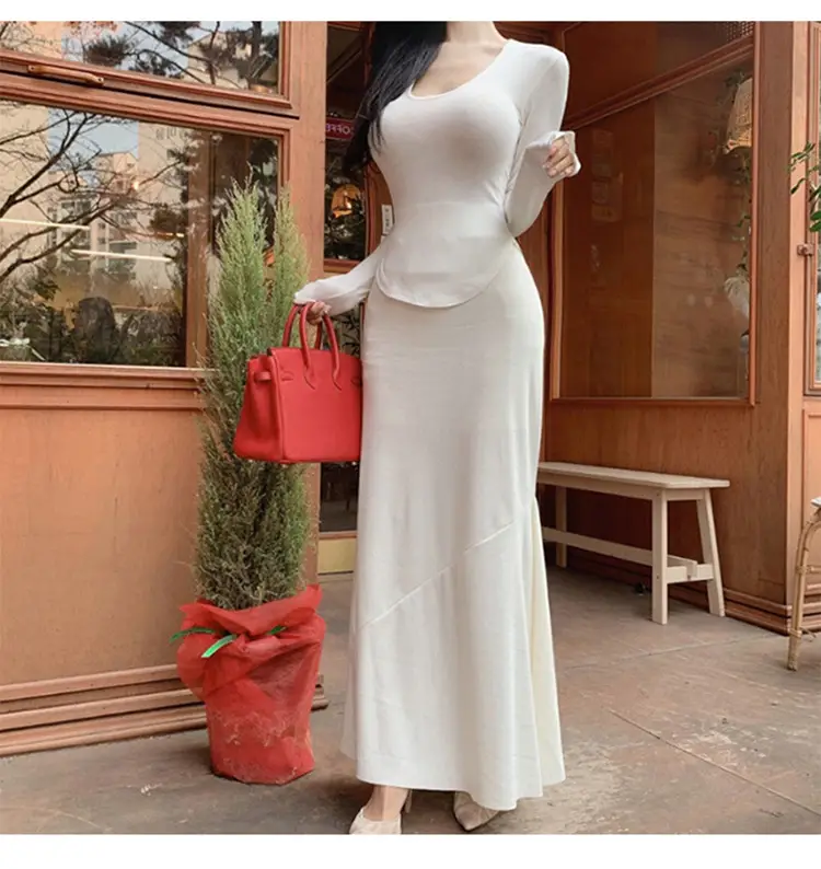 Women's Low Cut Long Sleeve T-Shirt Cream Big Curved Hem — feature 14