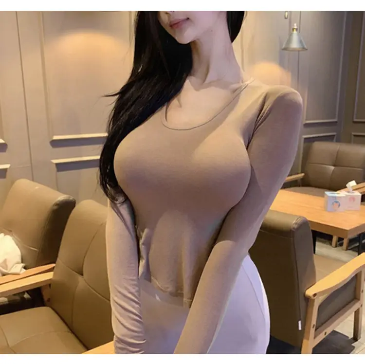 Women's Low Cut Long Sleeve T-Shirt Cream Big Curved Hem — feature 27