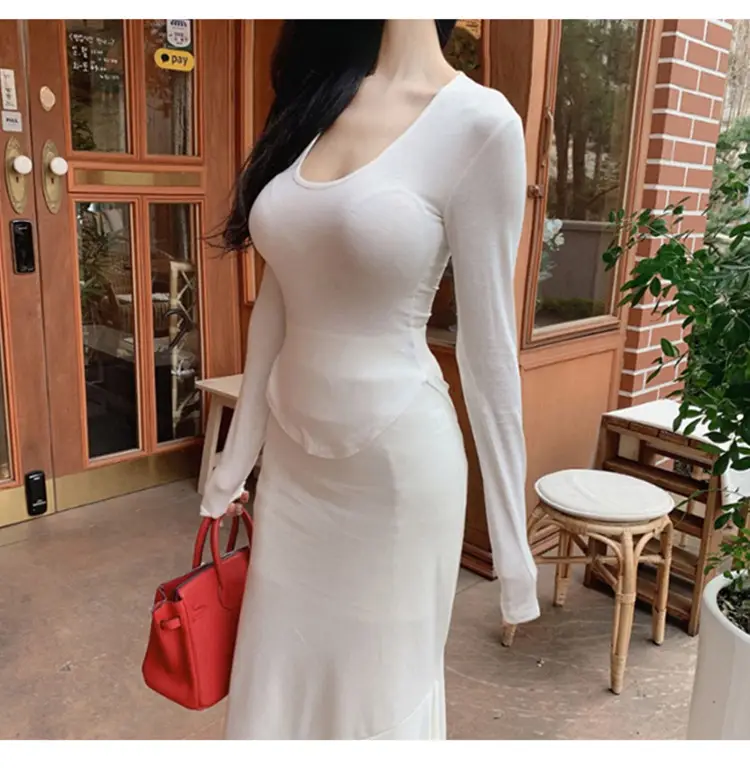 Women's Low Cut Long Sleeve T-Shirt Cream Big Curved Hem — feature 9