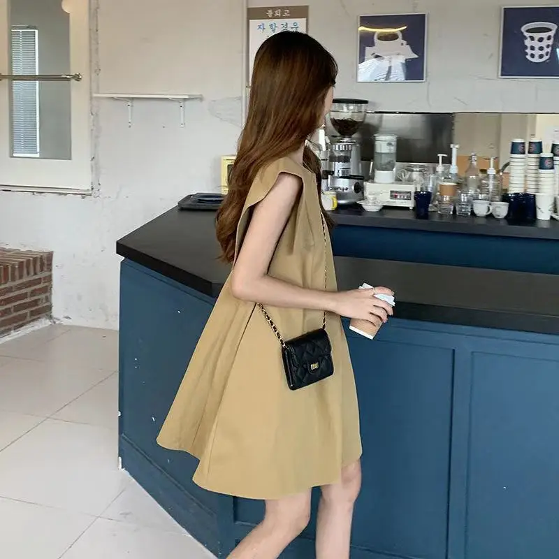 Women's Black Sleeveless A-Line Dress 2024 — feature 6