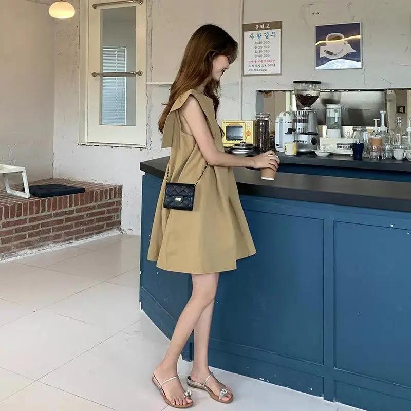 Women's Black Sleeveless A-Line Dress 2024 — feature 8