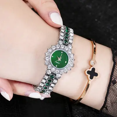 Women's Full Diamond Bracelet Watch Red Dial Korean Style - Image 3
