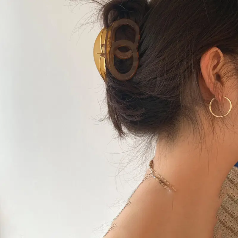 Retro Brown Shark Clip All-Match Oval Double Loop Bagel Medium Hair Grab Clip