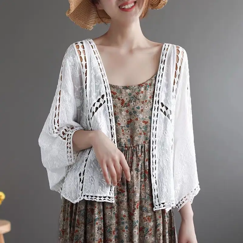 Hollow Knitted Sunscreen Blouse Women Spring Autumn