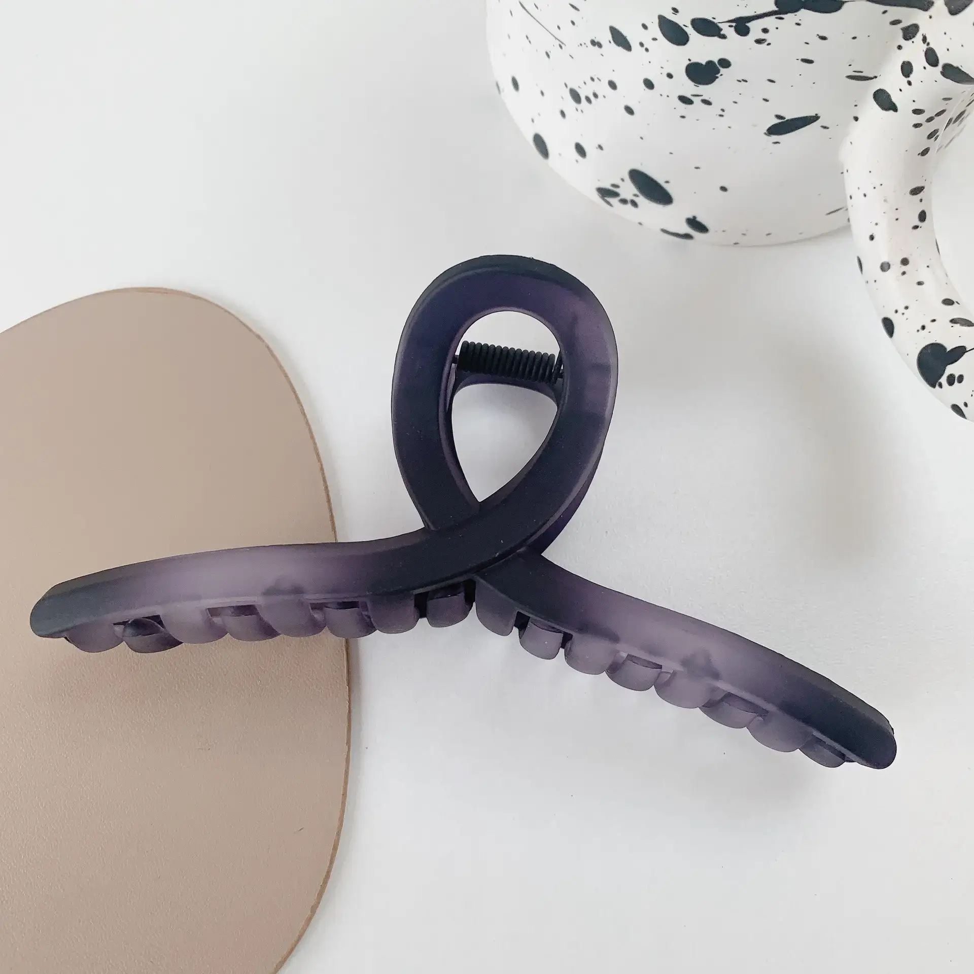 New Morandi Matte Hairpin with Large Grip