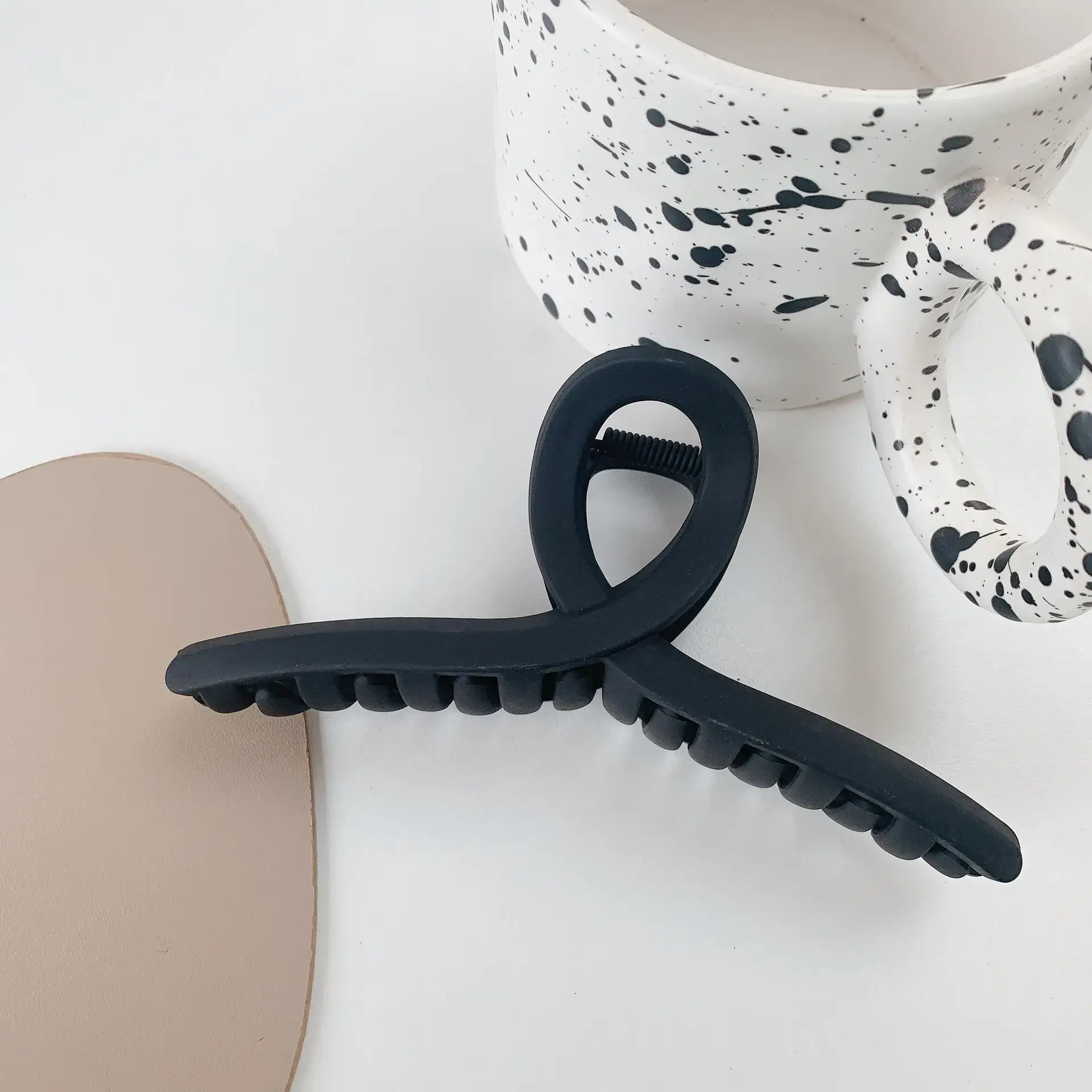 New Morandi Matte Hairpin with Large Grip
