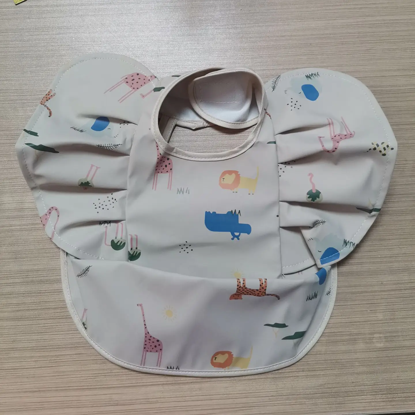 PU Waterproof Baby Food Bib with Anti-Spit Pocket - Image 88