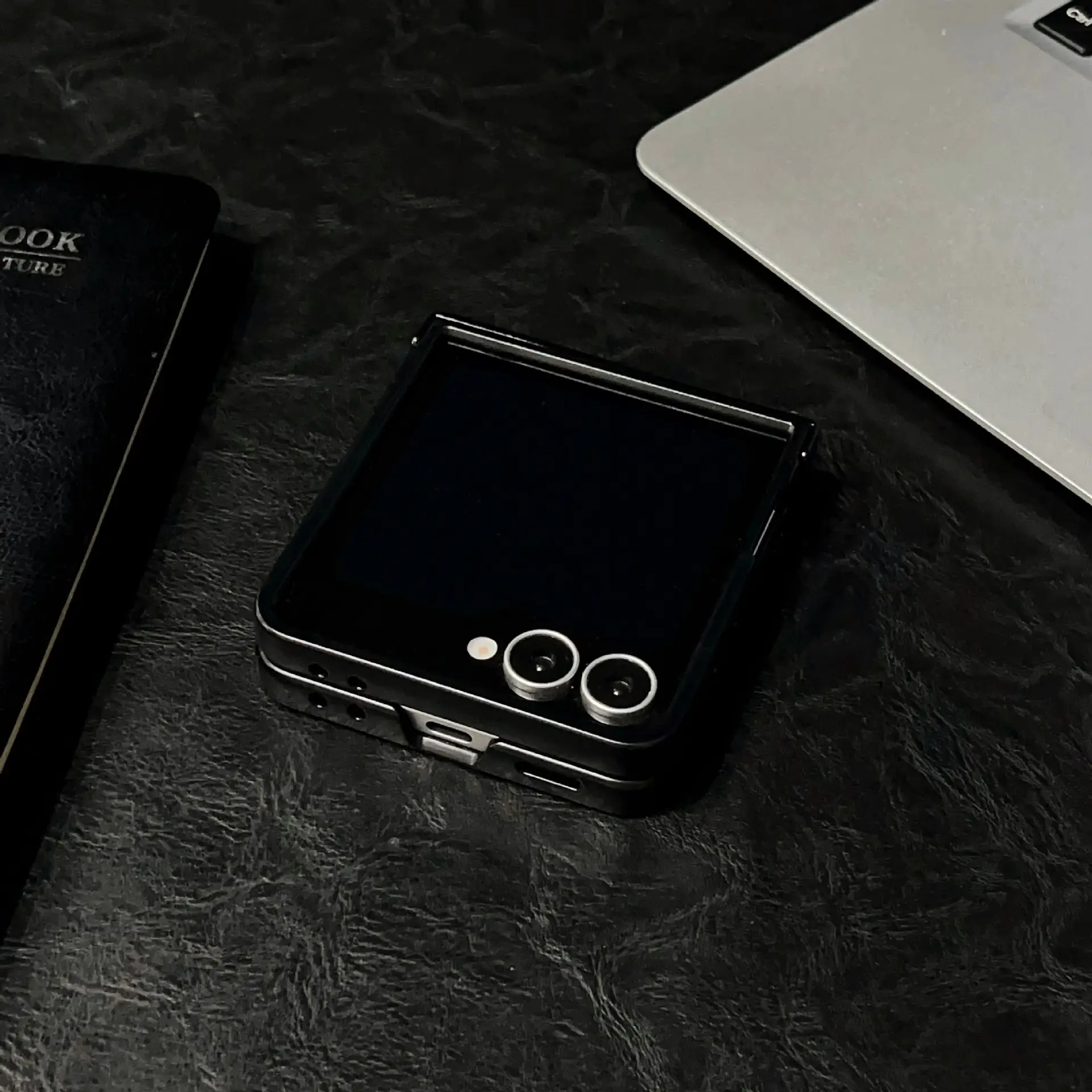 Retro Leather Magnetic Foldable Phone Case for Men Women — feature 8