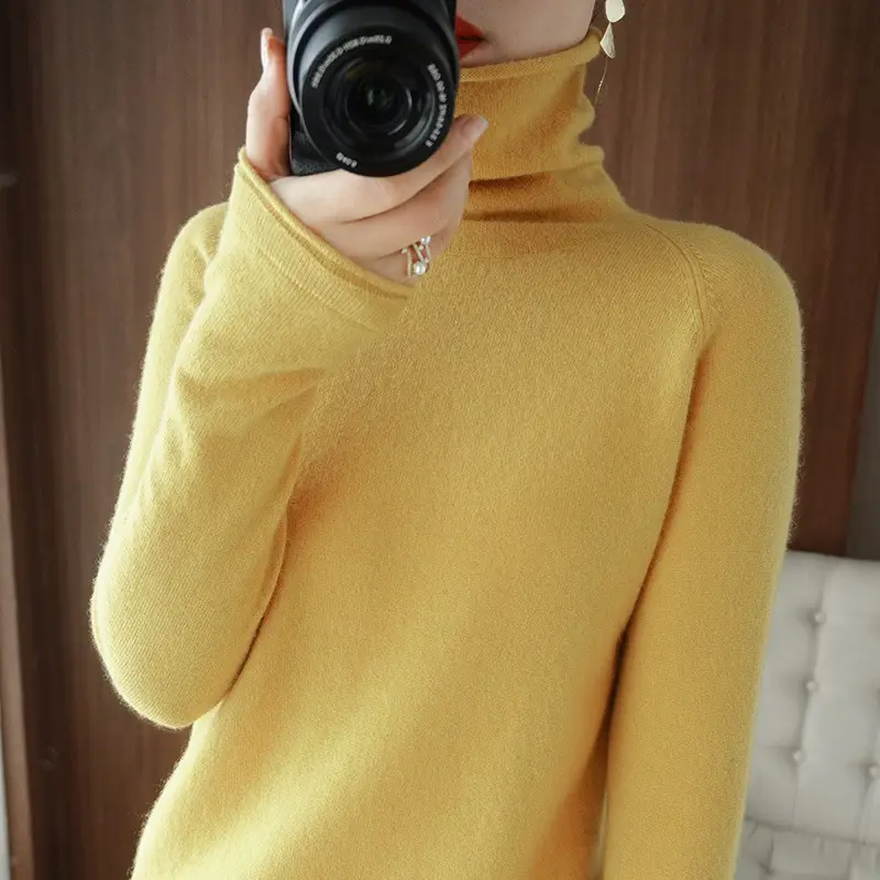 Women's Green Knit Turtleneck Long Sleeve - Image 2