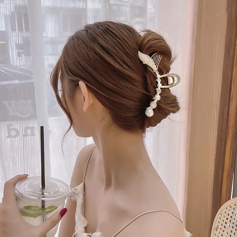 Feminine Pearl Fishtail Hair Clip with Metal Back - Image 14