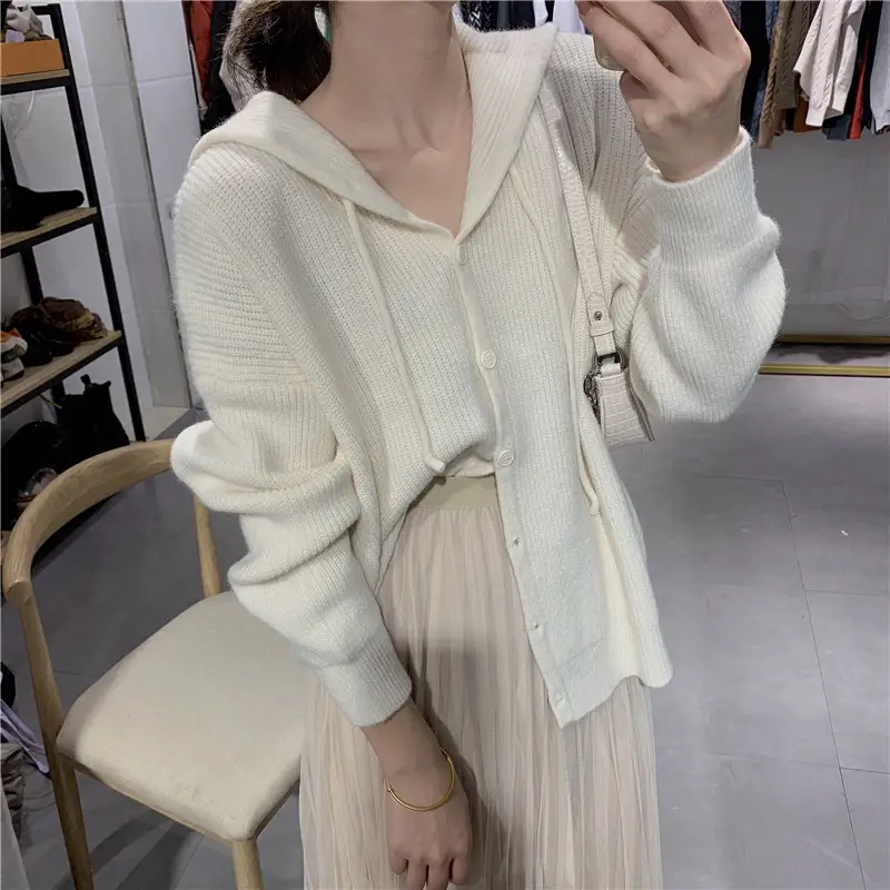 Green Knitted Hooded Cardigan for Women - Image 7