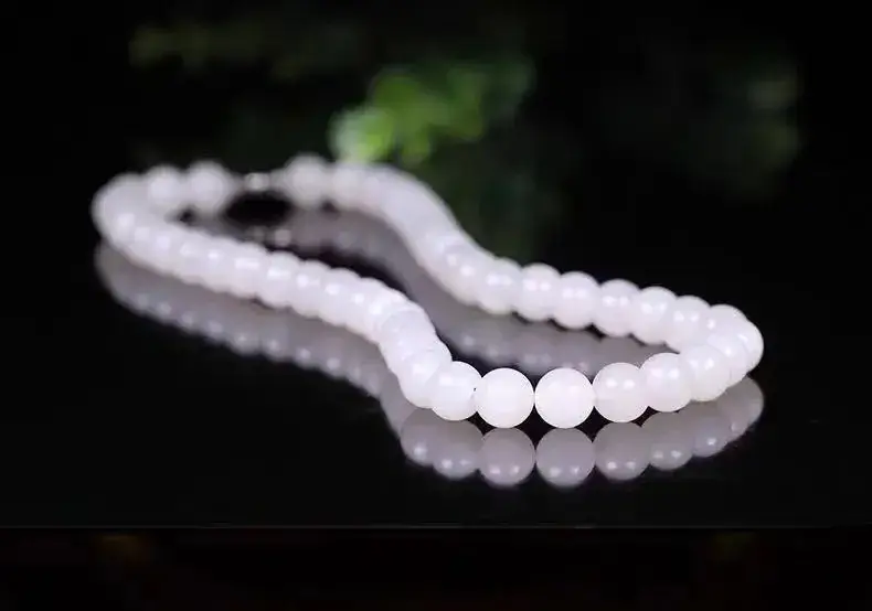 White Jade Beads Mom Chain Necklace for Women — feature 4
