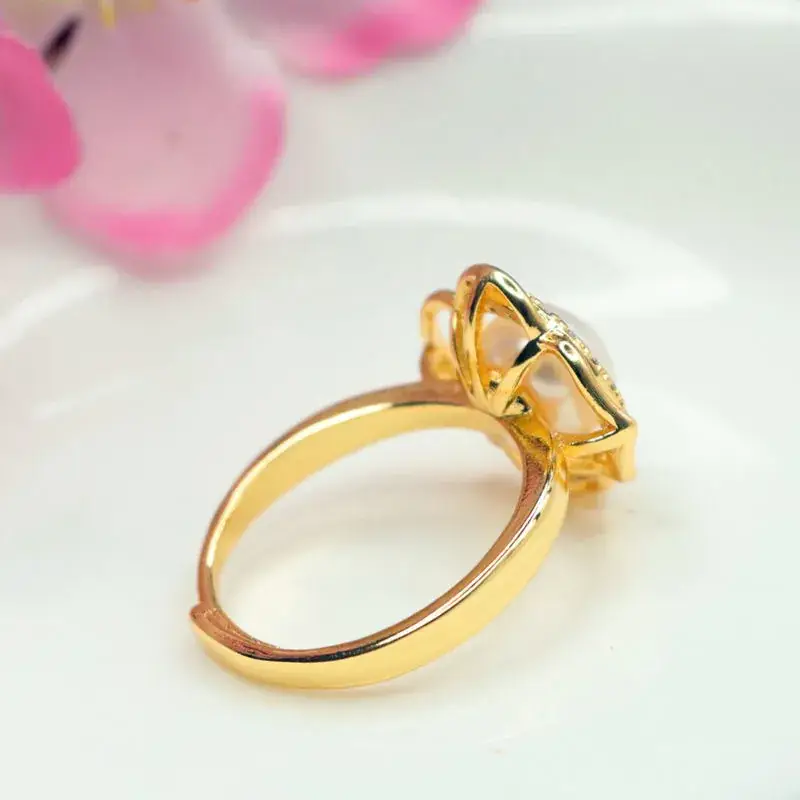 Guan Yu Freshwater Pearl Ring with Petal Diamond Setting Gold - Image 5