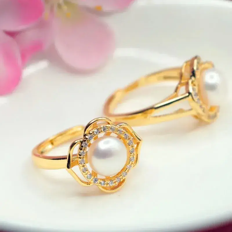 Guan Yu Freshwater Pearl Ring with Petal Diamond Setting Gold - Image 6